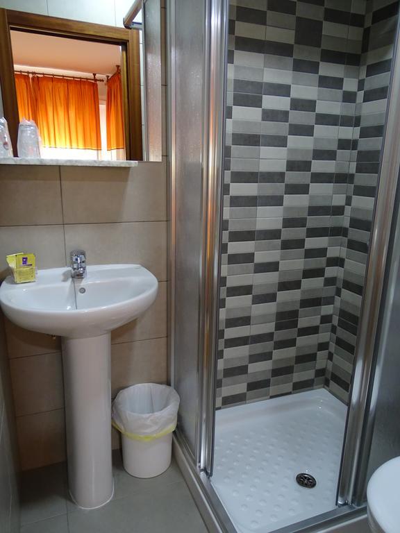 Hostal Argentina Caces Εξωτερικό φωτογραφία