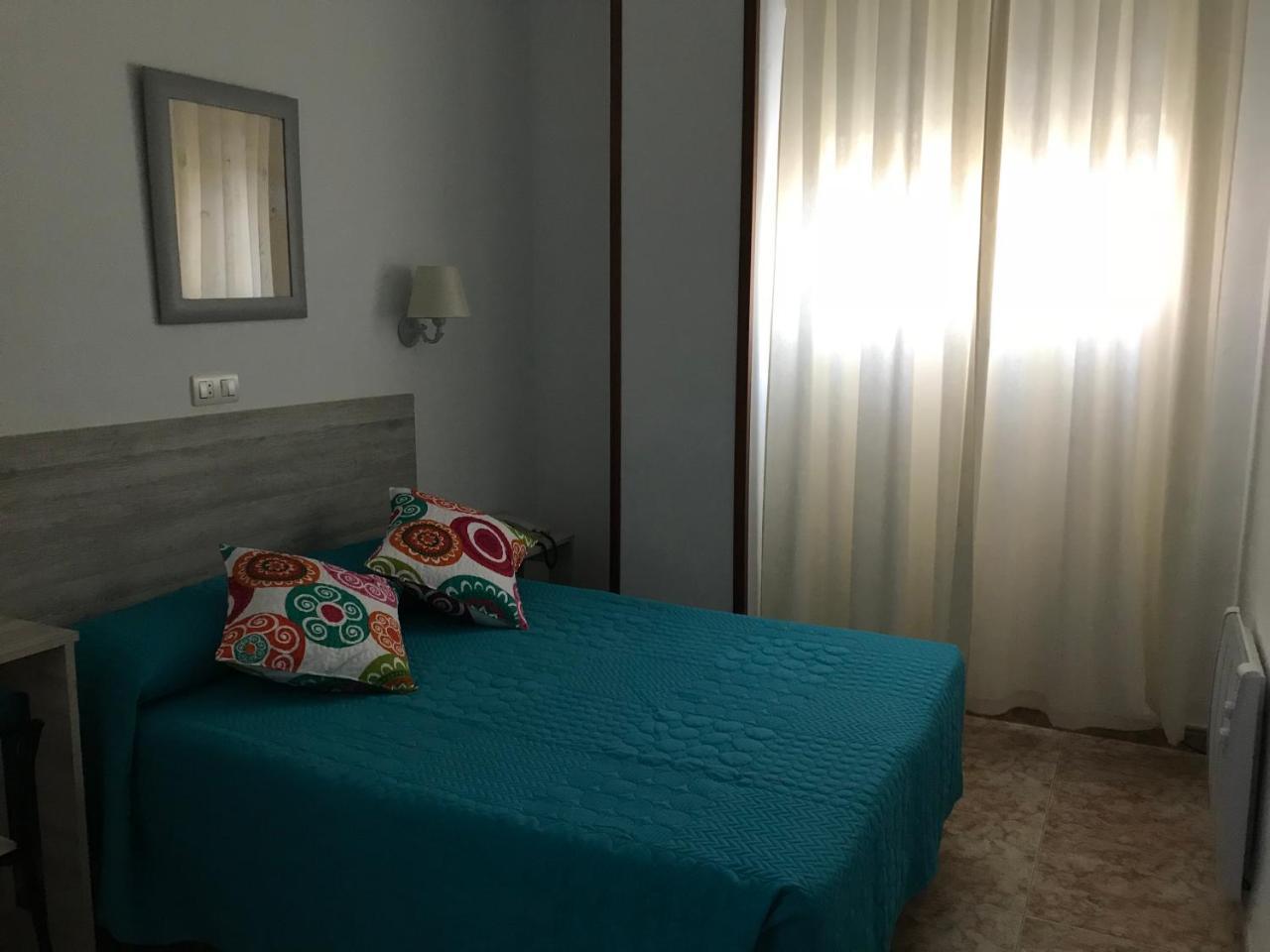 Hostal Argentina Caces Εξωτερικό φωτογραφία