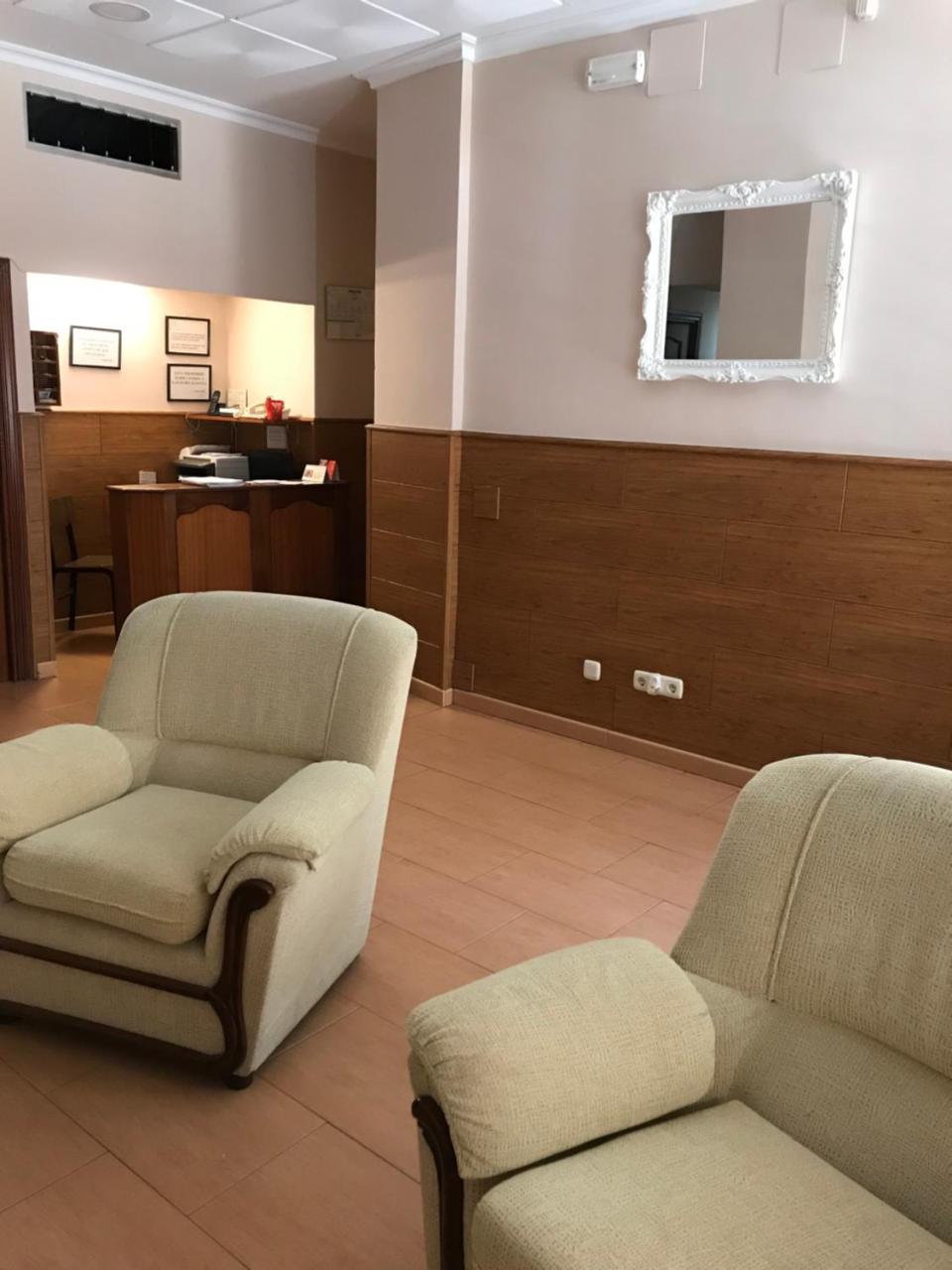 Hostal Argentina Caces Εξωτερικό φωτογραφία