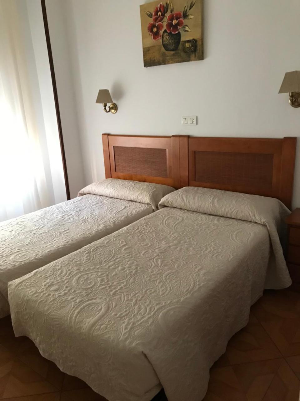 Hostal Argentina Caces Εξωτερικό φωτογραφία
