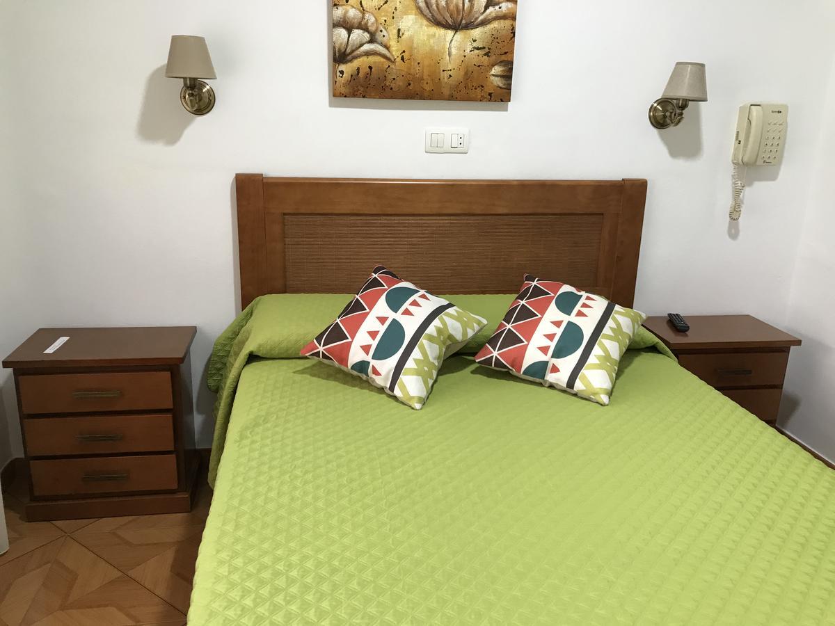 Hostal Argentina Caces Εξωτερικό φωτογραφία